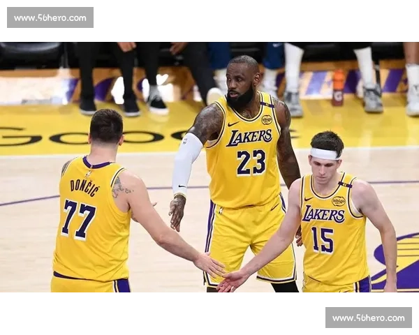 湖人雷霆巅峰对决录像解析詹姆斯关键时刻统治比赛全场攻防细节复盘